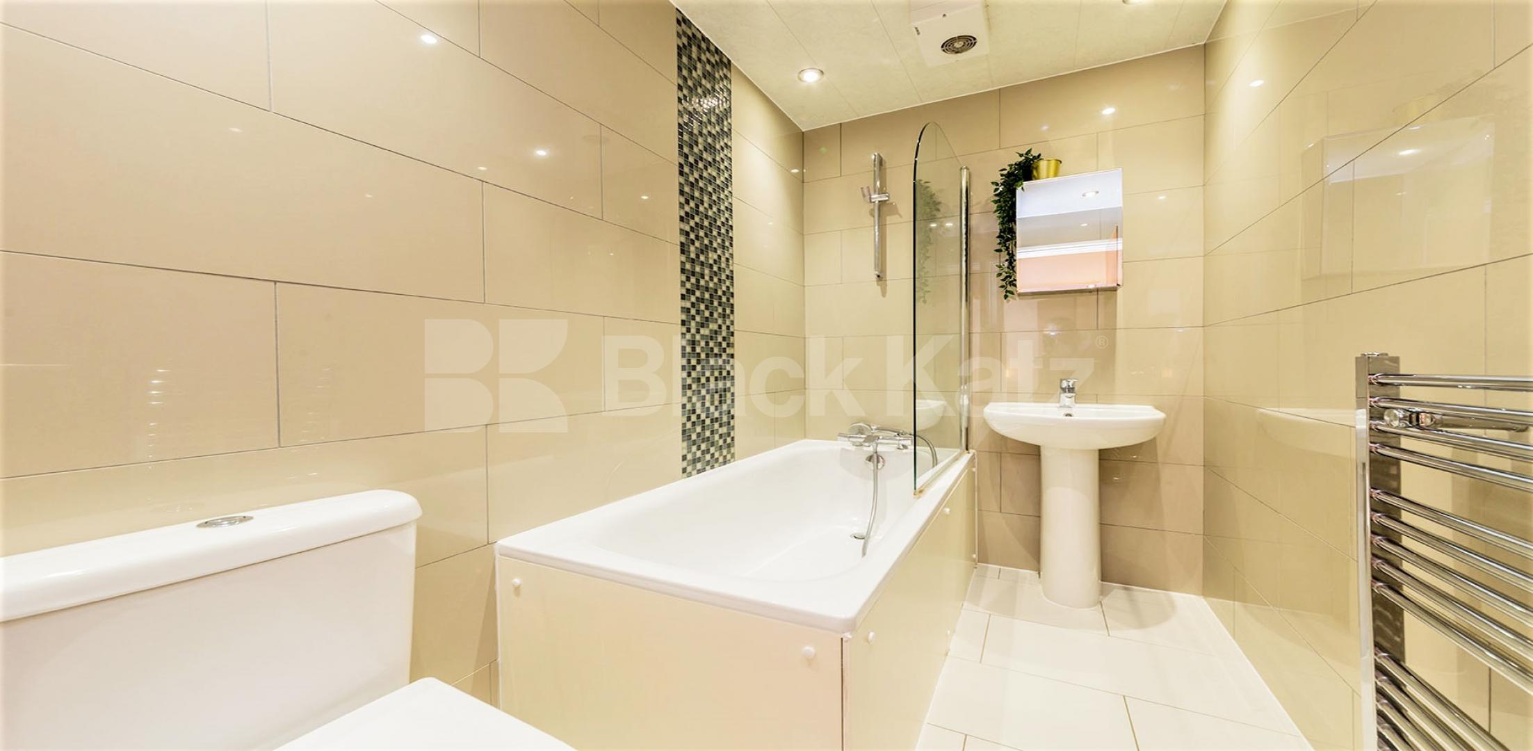 Modern Apartment Godolphin Road, Shepherds Bush